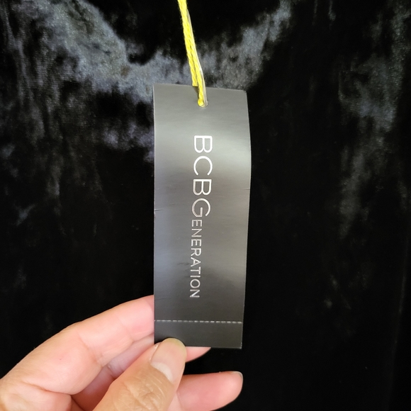 BCBGENERATION Women's Velvet Of The Shoulder Long Sleeve Midi Dress Size S - Picture 8 of 11